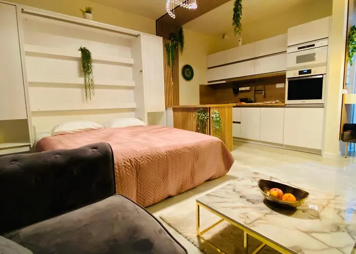 Tehelne Pole, Bajkalska 2e *