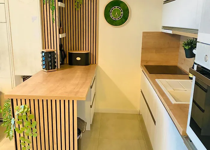 Tehelne Pole, Bajkalska 2e Apartment *