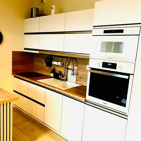 Tehelne Pole, Bajkalska 2e Apartamento *