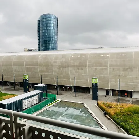 Tehelne Pole, Bajkalska 2e Bratislava