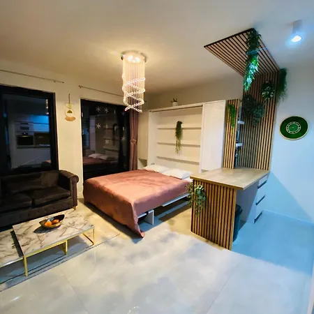 Tehelne Pole, Bajkalska 2e Bratislava