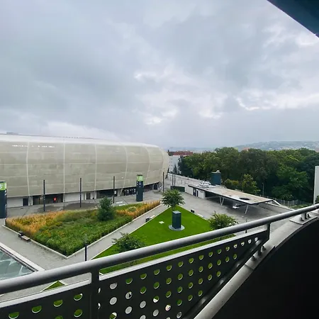 Tehelne Pole, Bajkalska 2e * Bratislava